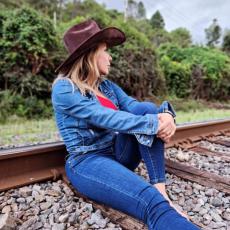 people looking to talk